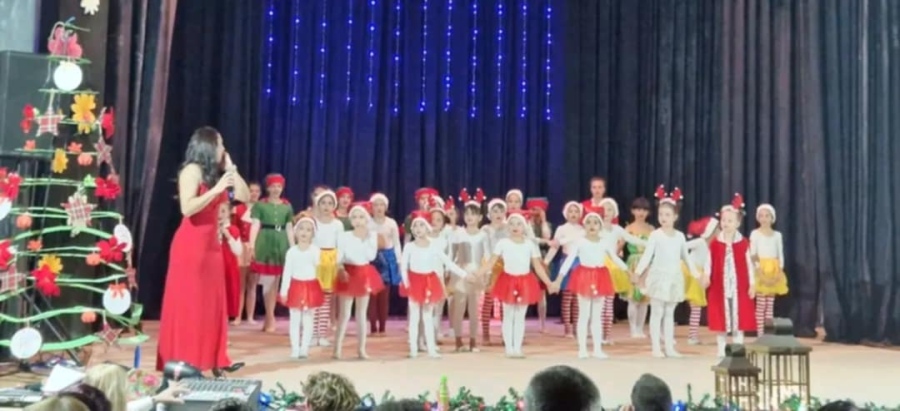 Коледен концерт в подкрепа на Евгени от Сапарева баня донесе 3 291 лв. за лечението му