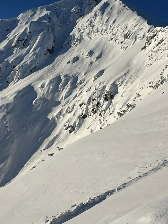 Повишена лавинна опасност в Пирин - новият сняг достига 40 см