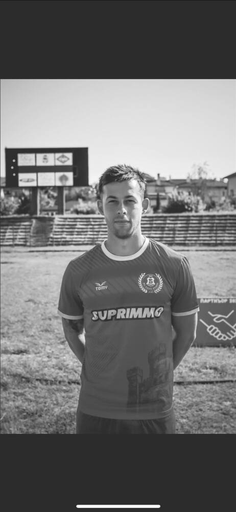 25-годишен футболист  почина по време на мач от благотворителен турнир в зала