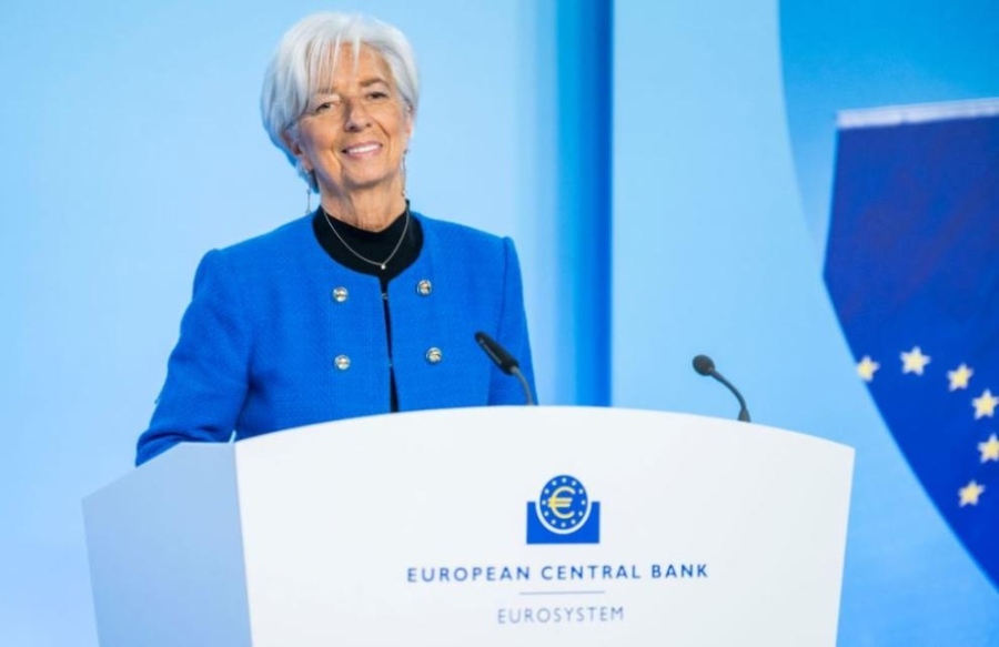 Лагард: Добре дошла в семейството на еврото, България