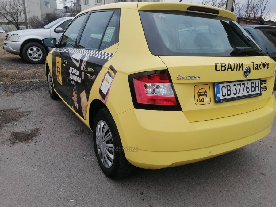 Таксита умножават по две евро и километри