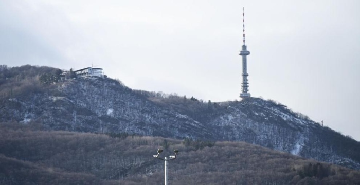 Затвориха пътищата до Витоша заради силния вятър