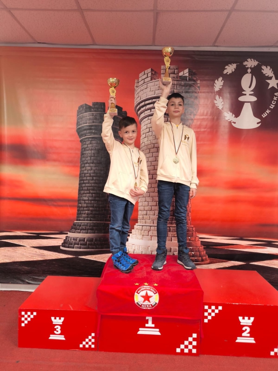 ШК Мехомия триумфира в София: братята Крастинш със злато и сребро от „Купа София“