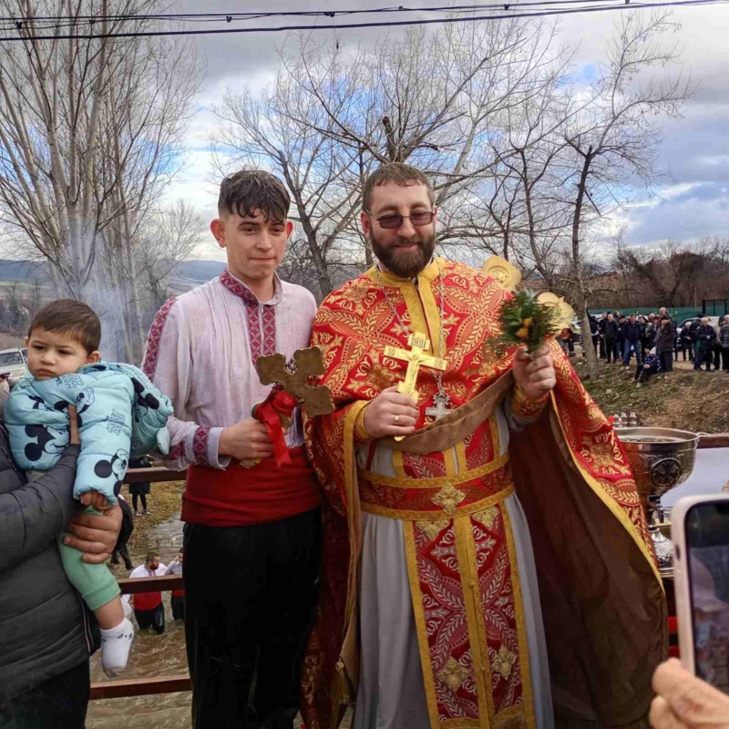 Навръх Богоявление! Иван Фудулски от Крайници прие свето кръщение във водите на Джубрена
