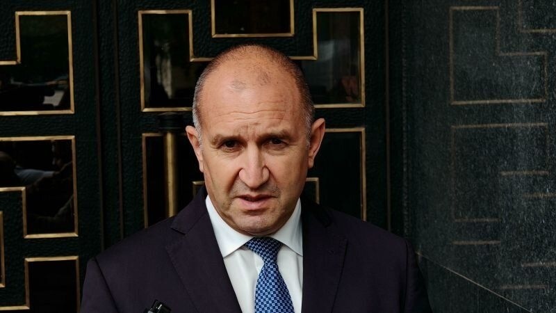 Парламентарната рулетка се завърта, Радев връчва първия мандат на ГЕРБ