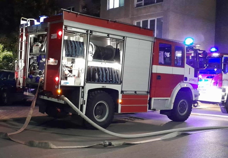 МВР с подробности за пожара в село Баланово, унищожил оранжерия и оборудване