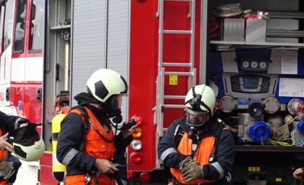 Късо съединение предизвика пожар в дом за възрастни хора в Кюстендил