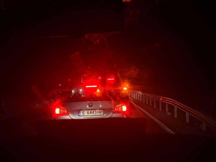 Тежка верижна катастрофа край Градево:Четирима са ранени, пътят е затворен