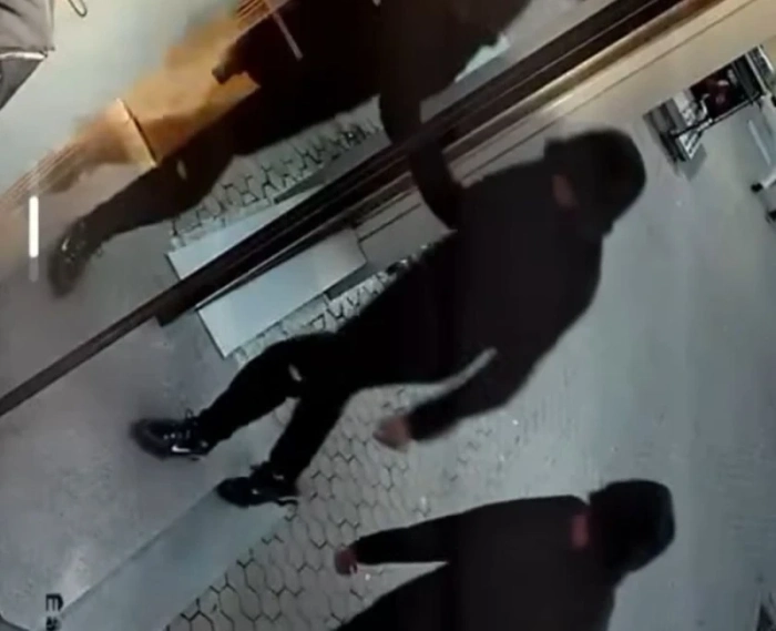 Двама маскирани ограбили скъп магазин с маркова стока в центъра на София посред бял ден