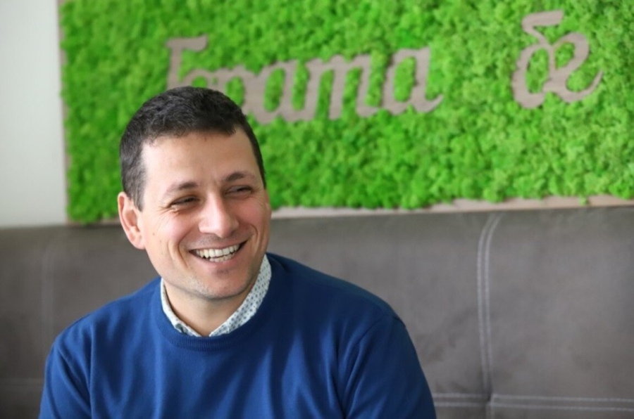 Никола Рахнев и Гората.бг купуват нов модерен родилен стол за болницата в Разлог