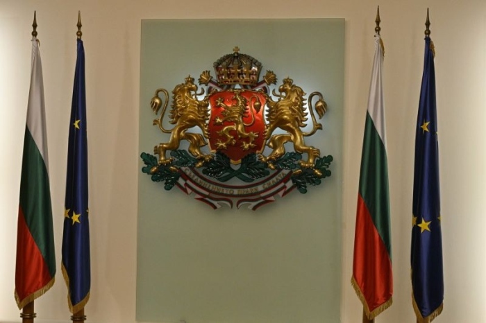 Радев събира екипа си 2 часа преди обръщението