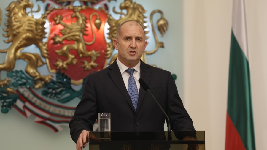 Румен Радев: Днес за последен път се обръщам към вас като президент, утре ще депозирам своята оставка