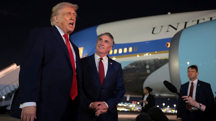 Тръмп за Макрон: „Никой не го иска“ и заплаха с 200% мита