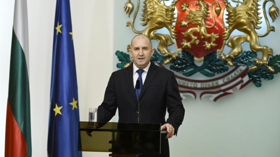 Президентът Радев подаде оставка – Конституционният съд е на ход