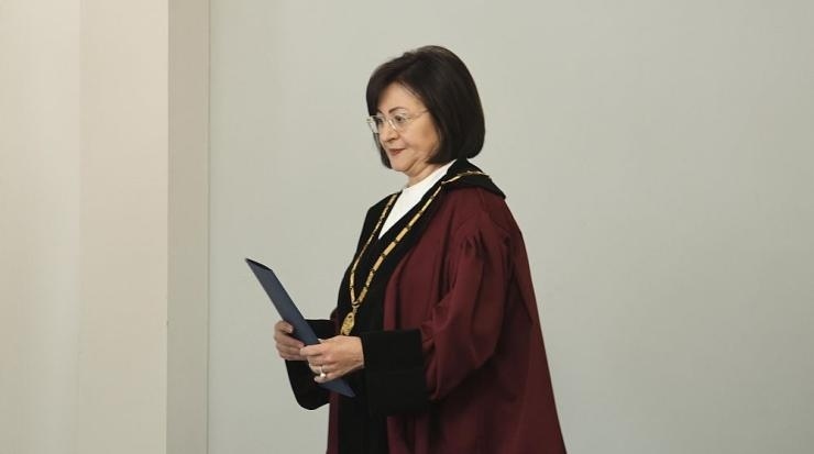 Председателят на КС: Ще решим делото за оставката Радев до дни