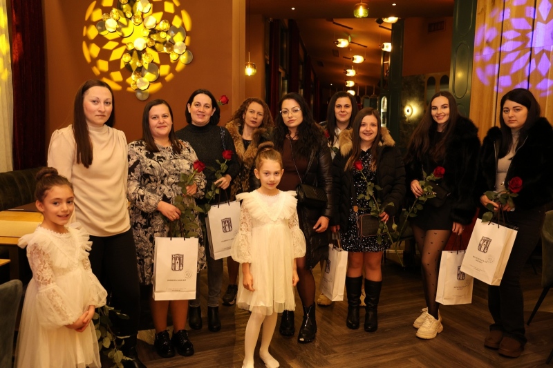 2025 г. донесе 97 бебета в община Банско, млади майки се събраха на тържество