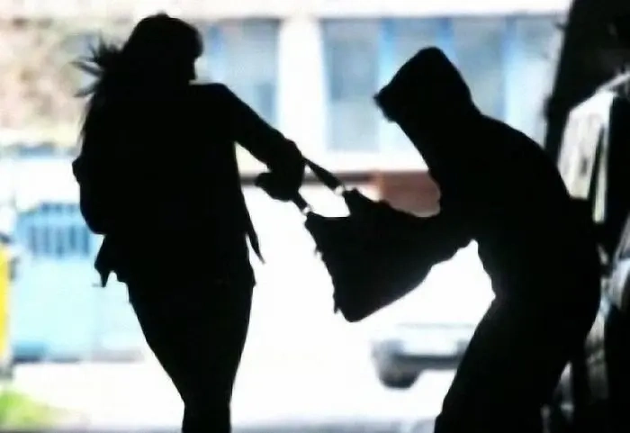 16-годишен криминално проявен нападна и ограби жена в Самоков