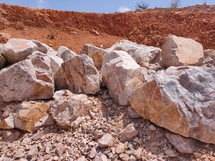 Бизнес експанзия: Регионална фирма поема нови находища на строителни материали в Неврокопско