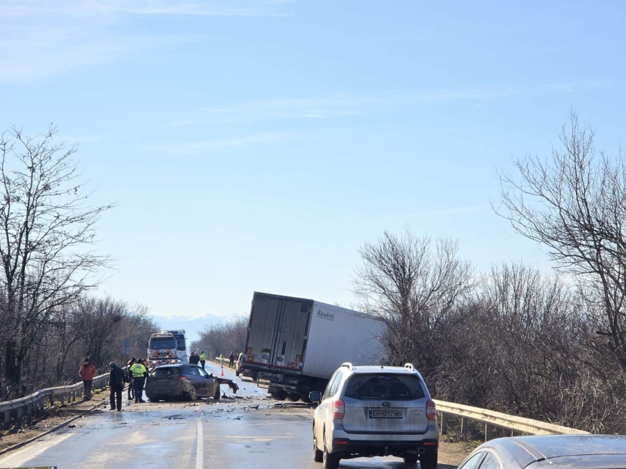 Санданчанин шофирал камиона във фаталната катастрофа, погубила бившият кмет на Червен бряг