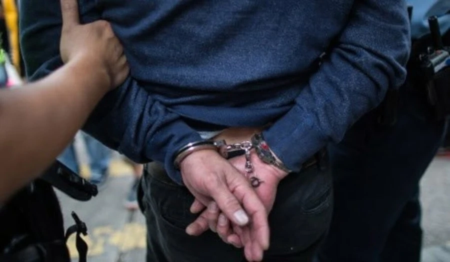 Задържаха 36-годишен мъж с два вида дрога в Кюстендил