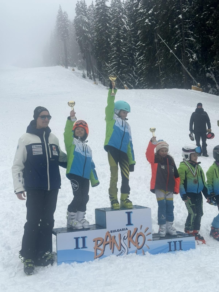 Повече от 210 деца взеха участие днес в ски зона Банско в поредното издание на мемориала „Боби Мавриков“