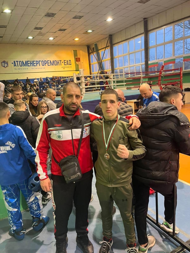 Бронз за кикбоксьора Станислав Тагарев от Сандански