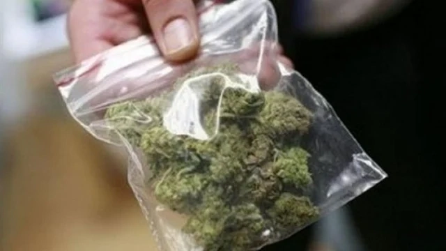 Задържаха 32-годишен кюстендилец с канабис