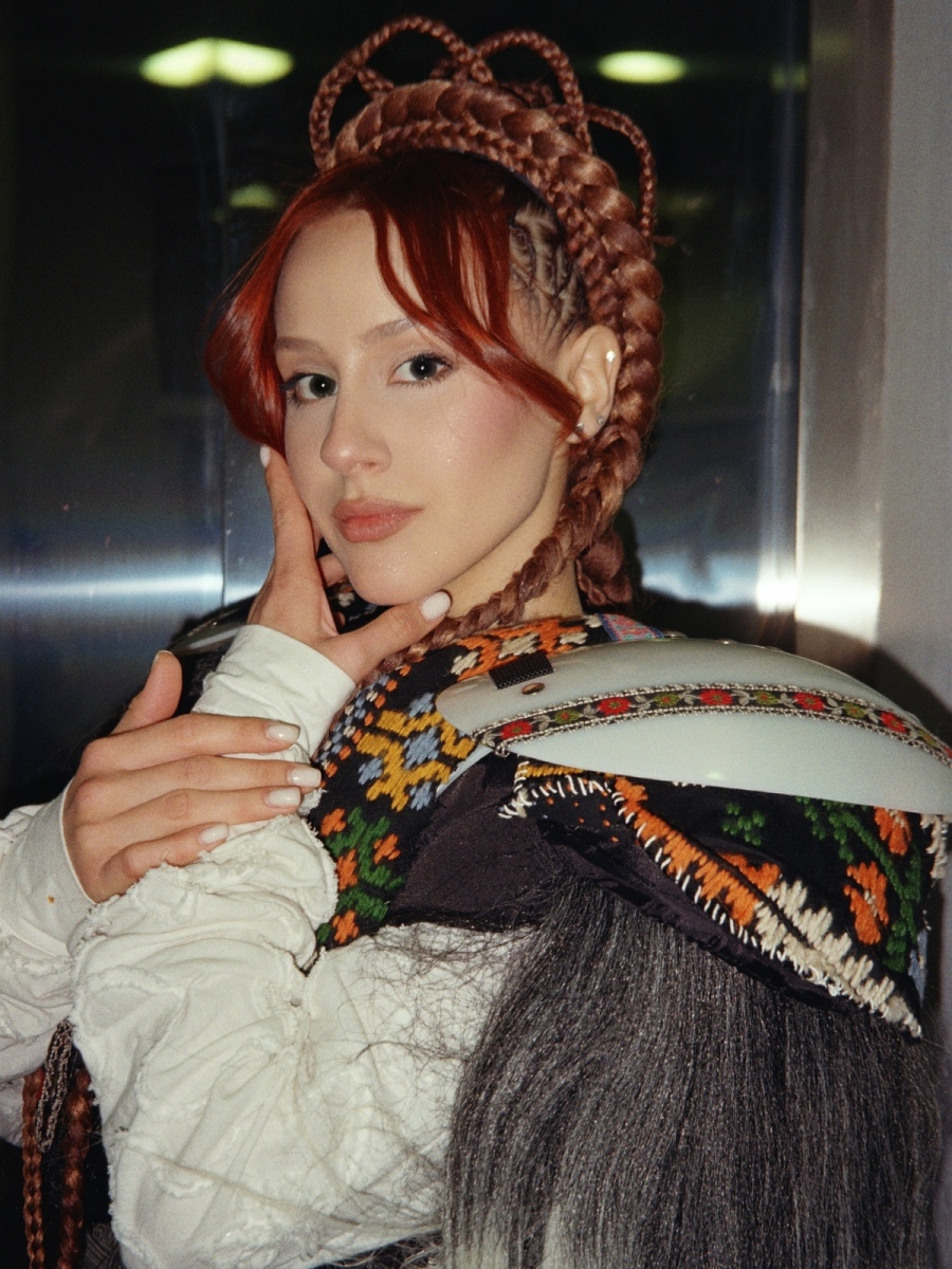 Жени войводи вдъхновяват Мона, най-на сърце й е Румена от Гюешево