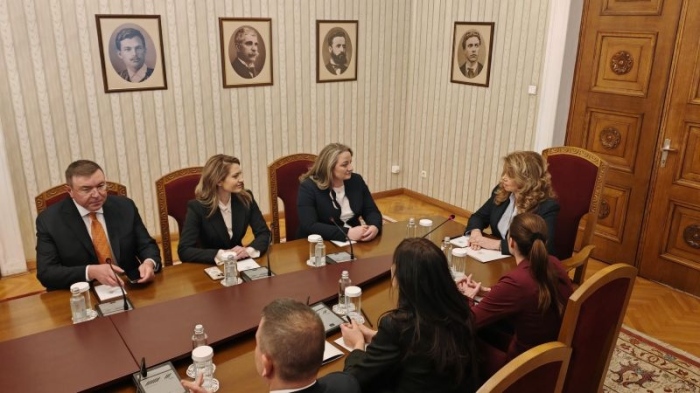 ГЕРБ предложи на Йотова да изберат нов председател на НС, за да има още един кандидат за служебен премиер