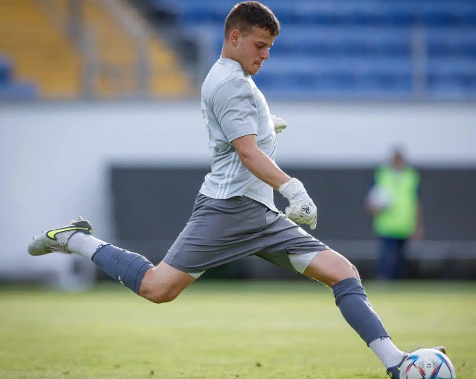 Стражът на Германея премина във ФК Банско