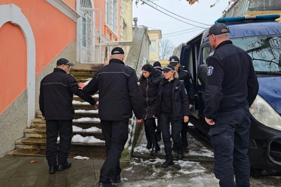 Мъжът и жената, изтезавали животни в Свищовско, остават за постоянно в ареста