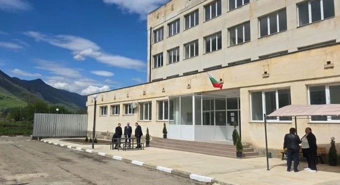 Затворник от общежитието в Самораново пострада при трудова злополука