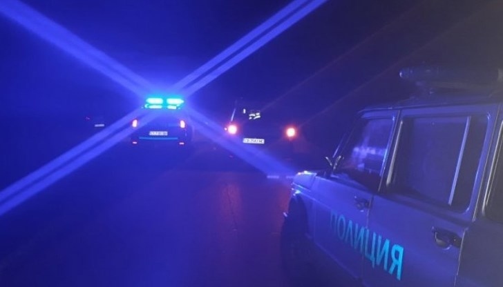 Мъж е с множество фрактури след удар в дърво край Коркина, изваден е от пожарникари