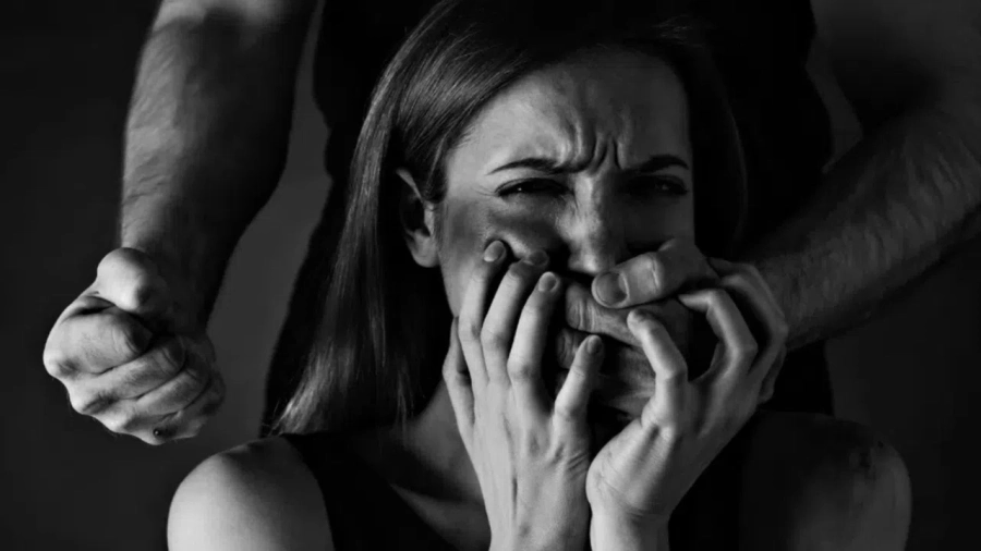 Мъж се закани за убие съпругата си в Перник