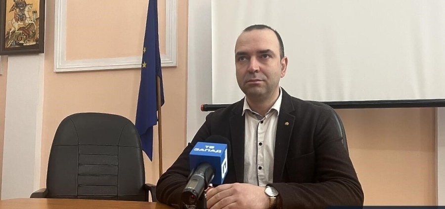 Подготовка за „замърсителят плаща“! Сменят „бобрите” с 200 индивидуални кофи за всяко домакинство в кюстендилски квартал