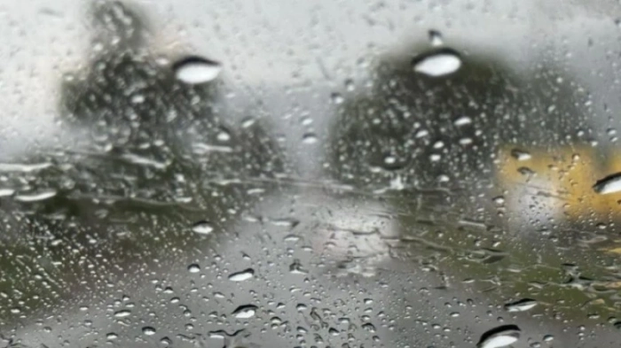 Времето днес: Облачно и дъждовно на места в страната