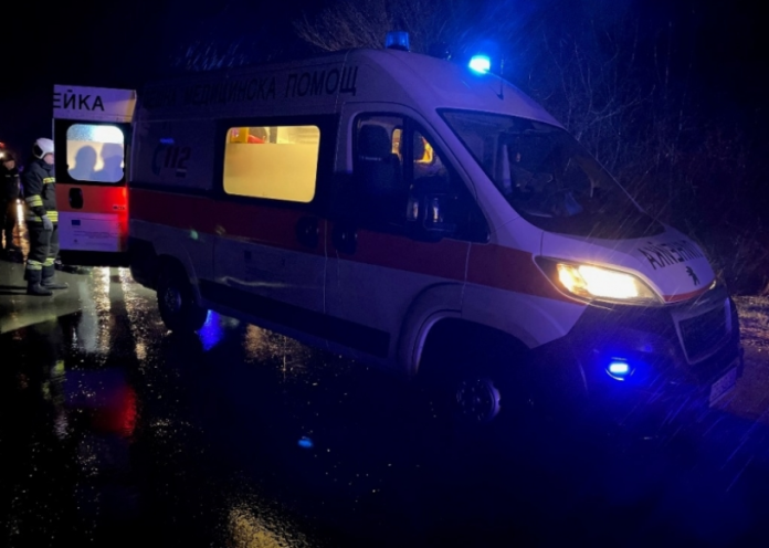 Шофьор загина след удар в стълб край село Баничан