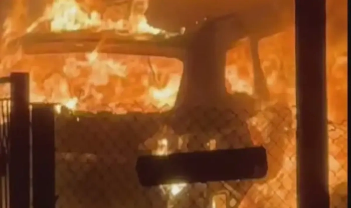 Запалиха колата и вратата на къщата на кмета на Бистрица