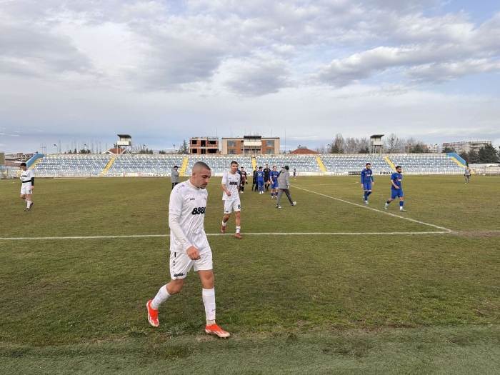 Септември Симитли се развихри в контрола срещу северномакедонския „Беласица”