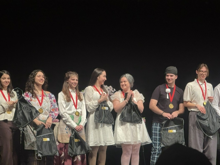 Награди и медали за учениците от театралната група по испански в СЕУ „Св. Паисий Хилендарски”