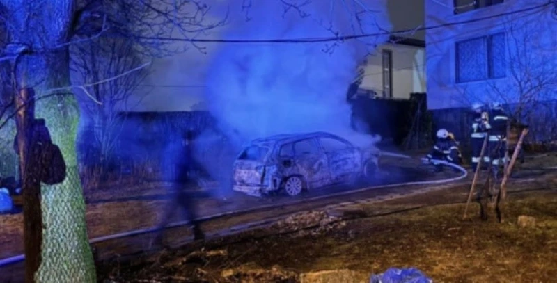 Кметове от цялата страна излизат на протест след палежа в Бистрица