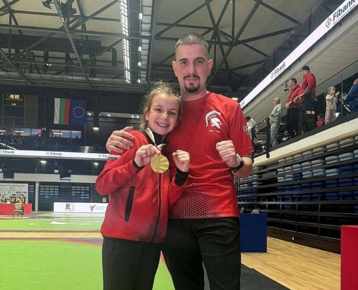 Отличничка от ОУ „Неофит Рилски” в Дупница завоюва злато по таекуондо