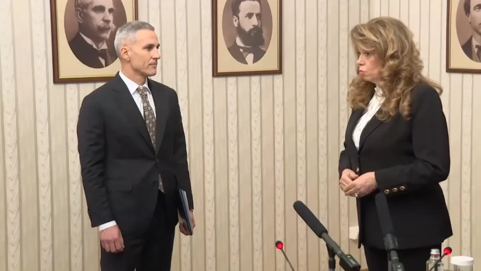 Кандидатът за служебен премиер Андрей Гюров представи състав на правителство