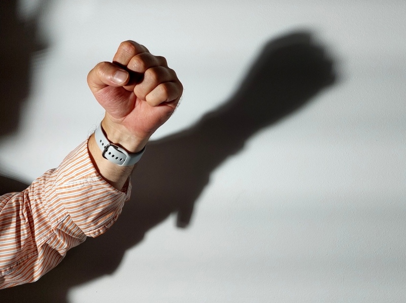 31-годешен нападна жена си и я удря по гърба в Благоевград