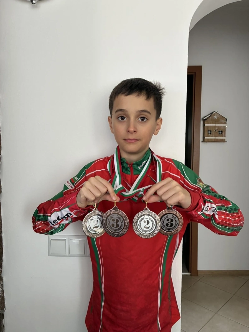 Димитър Михайлов завоюва 4 медала за СК „Банско“ на държавното по ски бягане