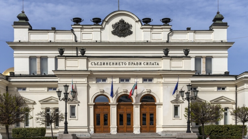 Старата сграда на НС ще грейне в цветовете на украинското и българското знаме