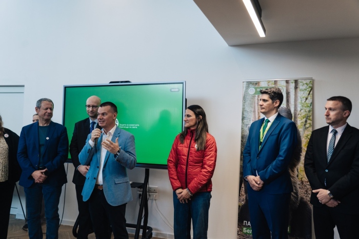 Кметът на Белица посрещна новите обитатели на Парка за мечки - Гордо и Флоренция от Аржентина