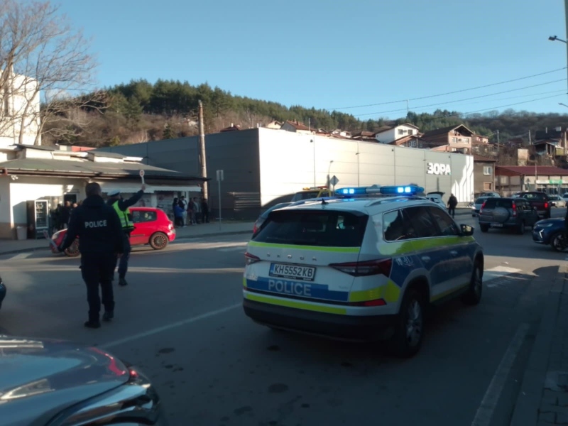 ПТП на улица „Орлинска” предизвика голямо задръстване в Дупница