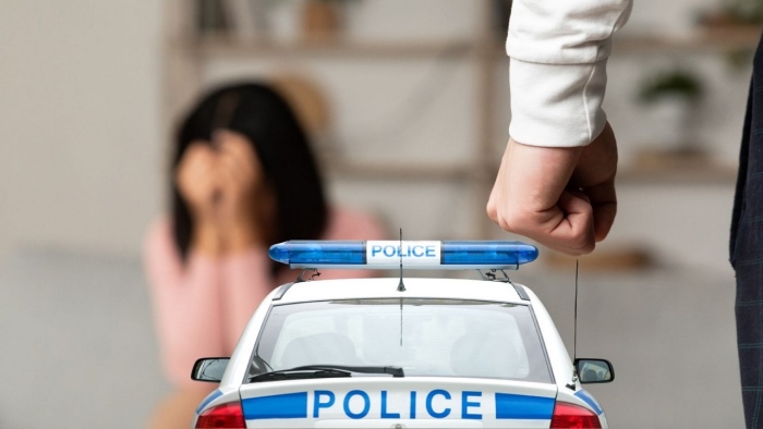 Битов скандал в Сандански завърши в спешното: Хвърлен телефон рани 48-годишна жена