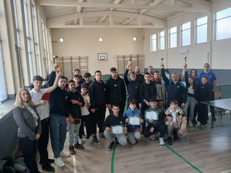 Емоционални финали по тенис на маса сложиха край на общинския етап от ученическите игри в Банско